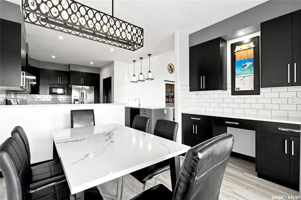 619 Kenaschuk Crescent Saskatoon SK S7W 0Y4