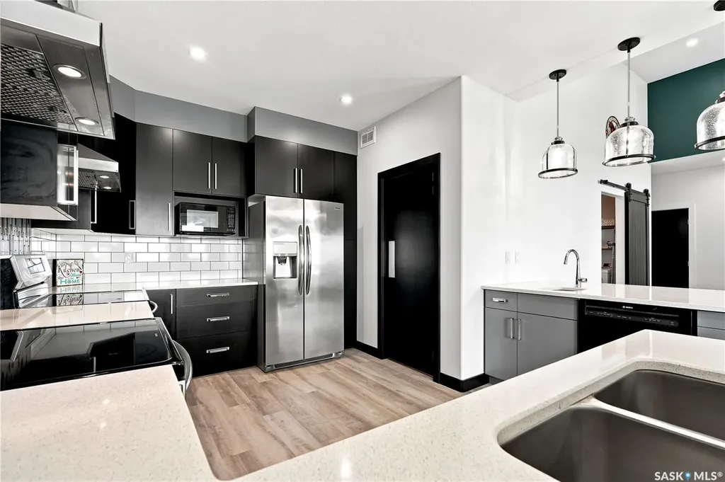 619 Kenaschuk Crescent Saskatoon SK S7W 0Y4
