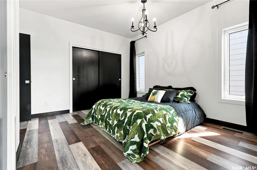 619 Kenaschuk Crescent Saskatoon SK S7W 0Y4
