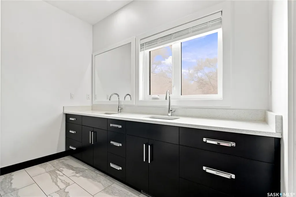 619 Kenaschuk Crescent Saskatoon SK S7W 0Y4