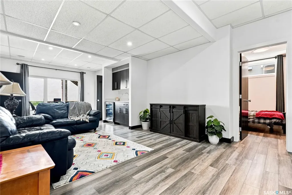 619 Kenaschuk Crescent Saskatoon SK S7W 0Y4