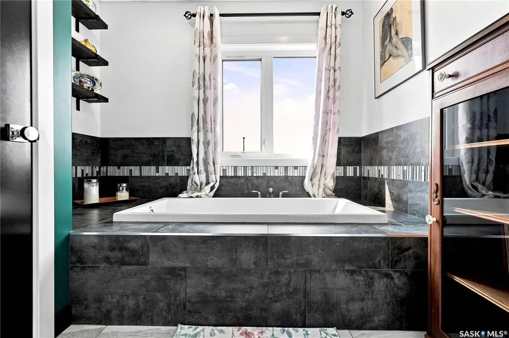 619 Kenaschuk Crescent Saskatoon SK S7W 0Y4