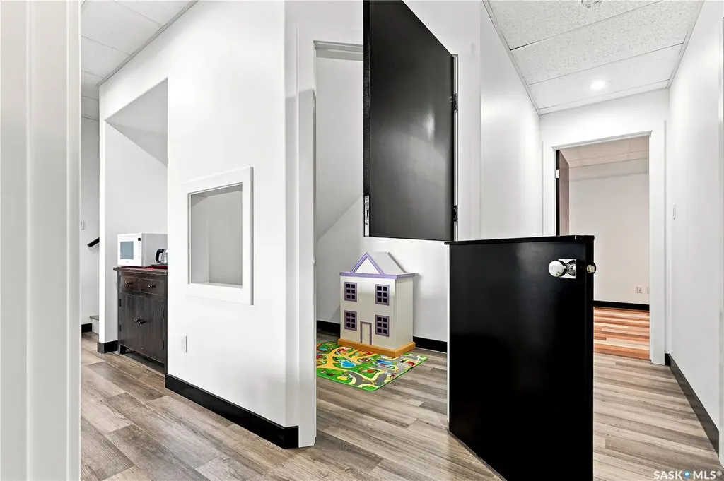 619 Kenaschuk Crescent Saskatoon SK S7W 0Y4