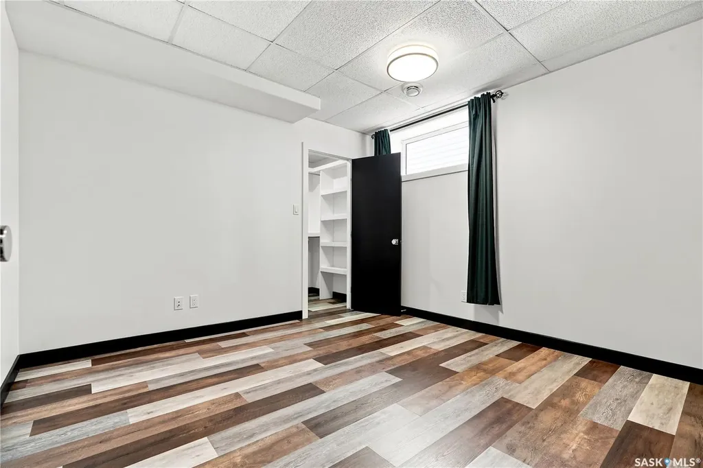 619 Kenaschuk Crescent Saskatoon SK S7W 0Y4