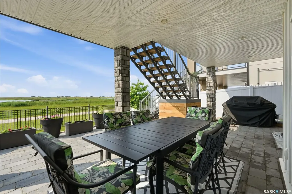 619 Kenaschuk Crescent Saskatoon SK S7W 0Y4