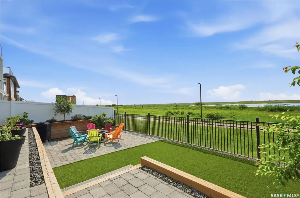 619 Kenaschuk Crescent Saskatoon SK S7W 0Y4