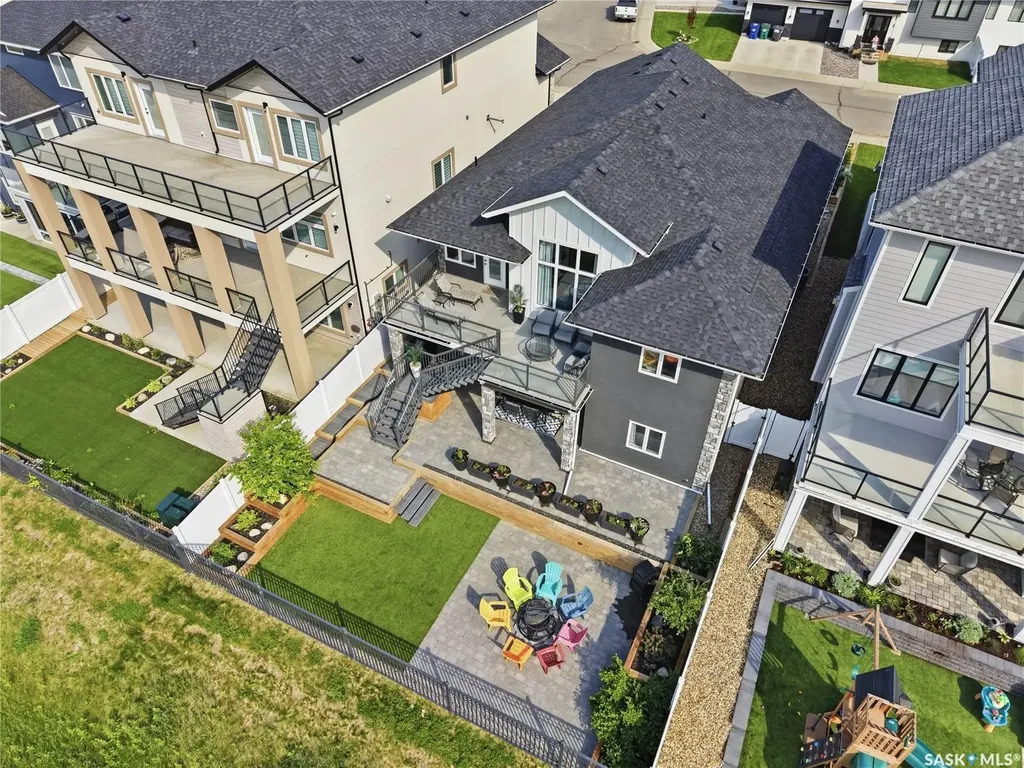 619 Kenaschuk Crescent Saskatoon SK S7W 0Y4