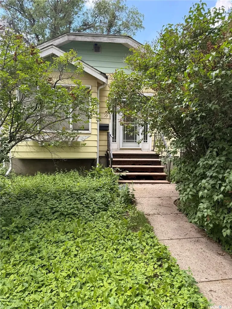 1370 Retallack Street Regina SK S4T 2H9