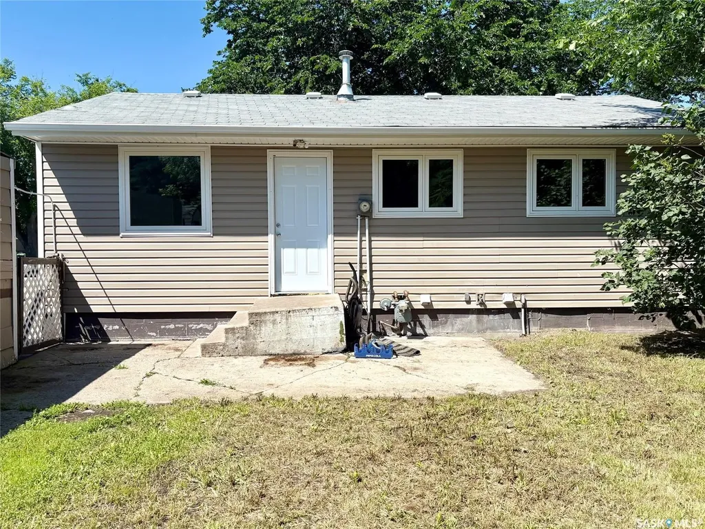 313 Myrtle Avenue N Yorkton SK S3N 1R7