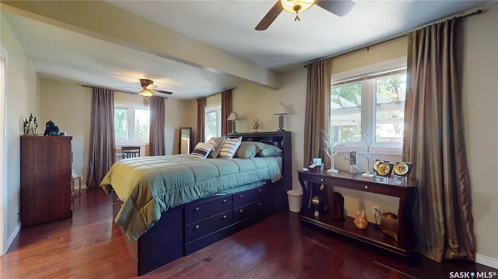 3307/3309 Dawson Crescent Regina SK S4R 3V6
