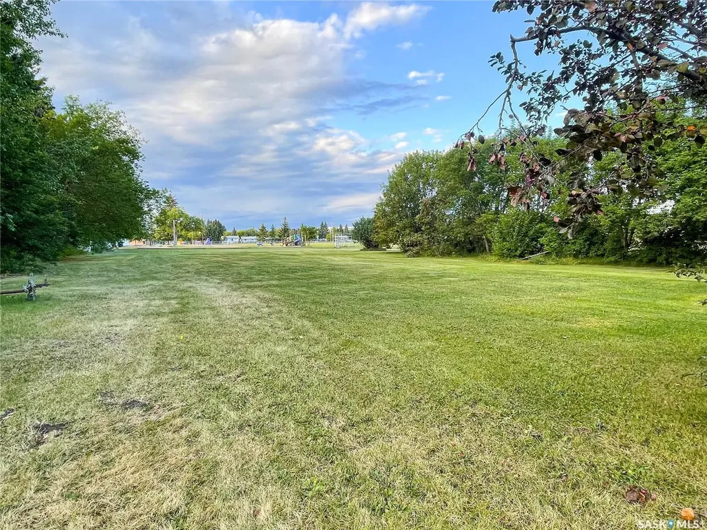 211 Centre Avenue Meadow Lake SK S9X 1E1