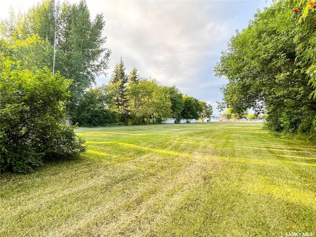 211 Centre Avenue Meadow Lake SK S9X 1E1