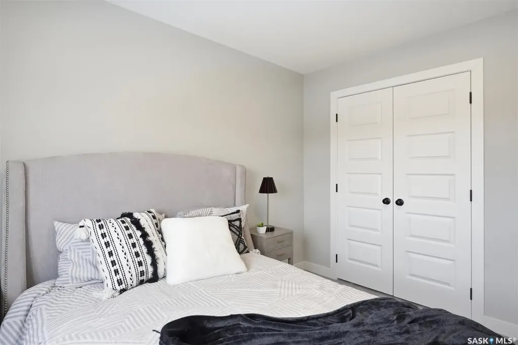 587 Cockcroft Court Saskatoon SK S7V 1Y9
