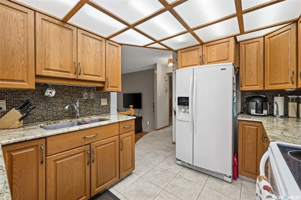 1346 Wascana Highlands Regina SK S4V 2J9