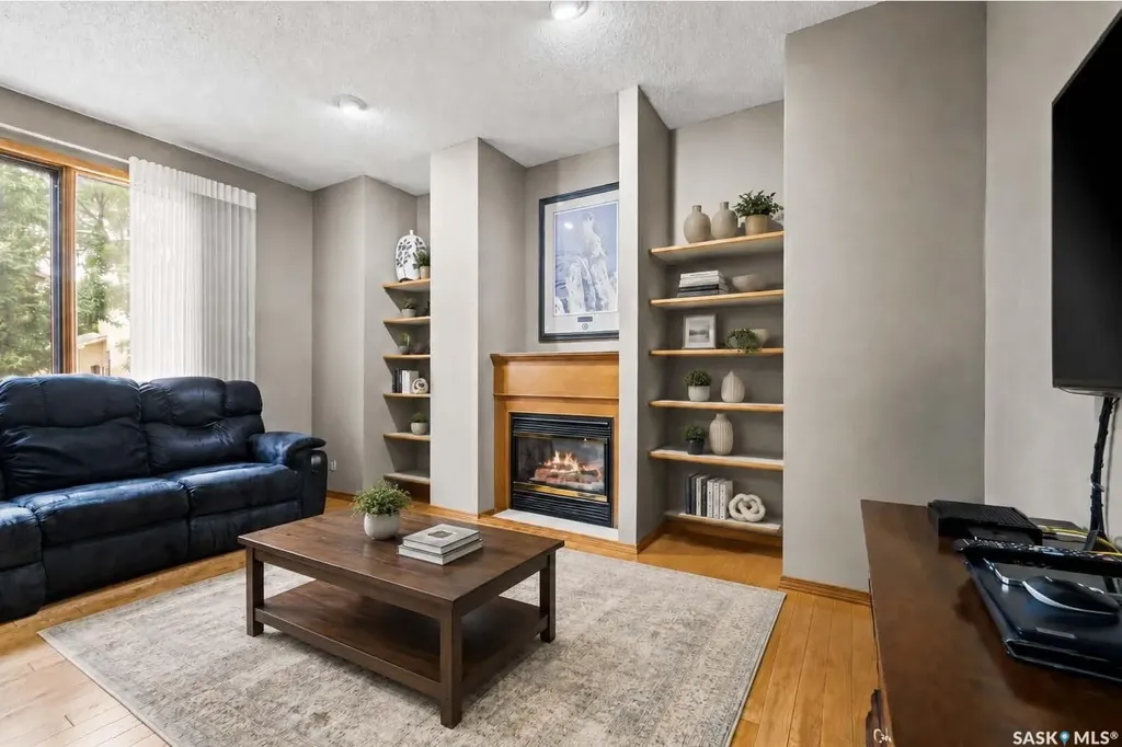 1346 Wascana Highlands Regina SK S4V 2J9