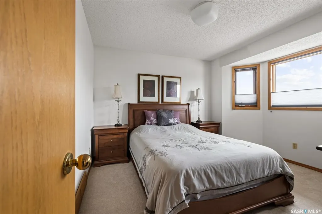 1346 Wascana Highlands Regina SK S4V 2J9