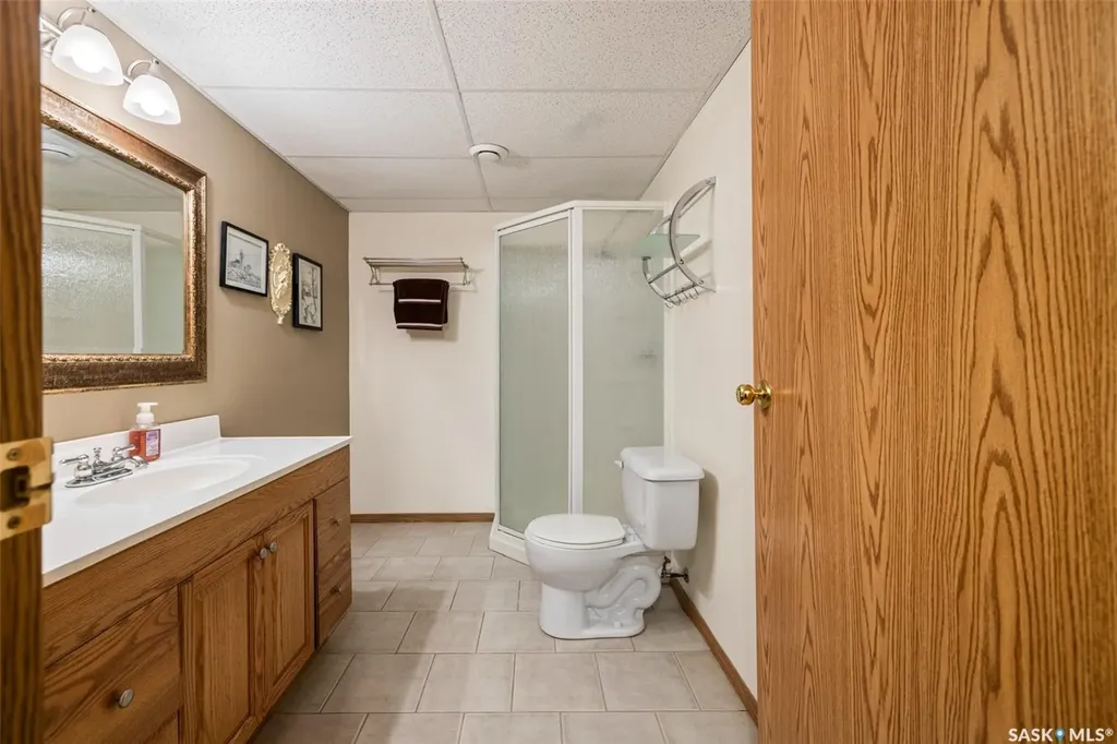 1346 Wascana Highlands Regina SK S4V 2J9