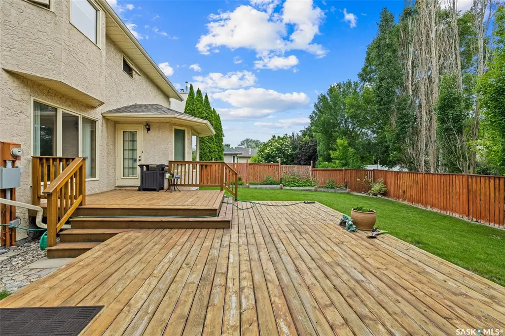 1346 Wascana Highlands Regina SK S4V 2J9