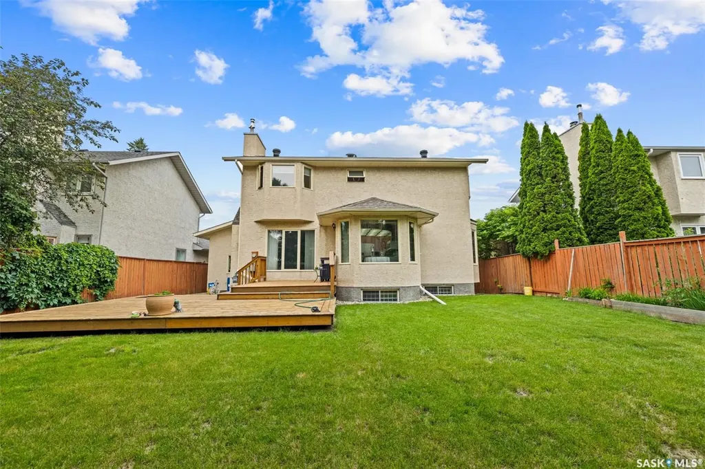 1346 Wascana Highlands Regina SK S4V 2J9