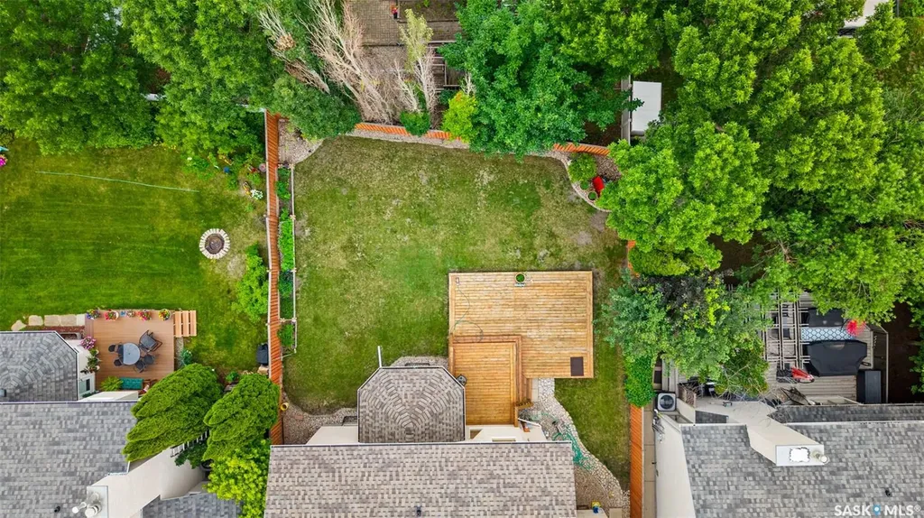 1346 Wascana Highlands Regina SK S4V 2J9
