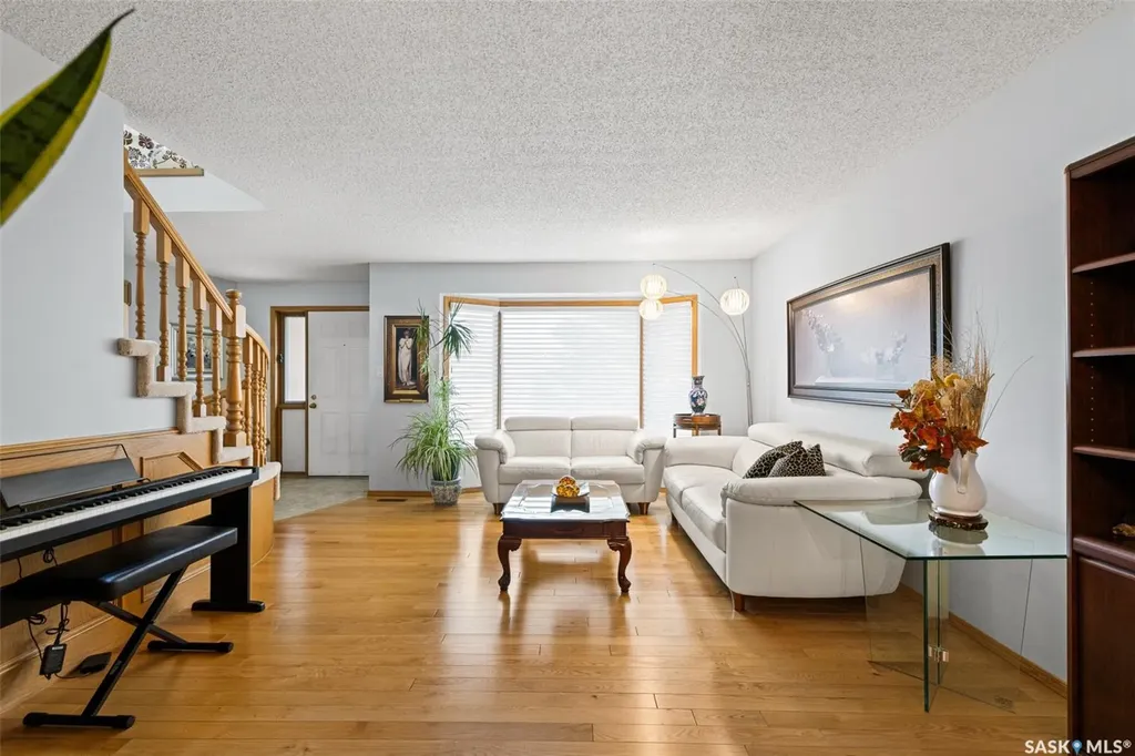 1346 Wascana Highlands Regina SK S4V 2J9