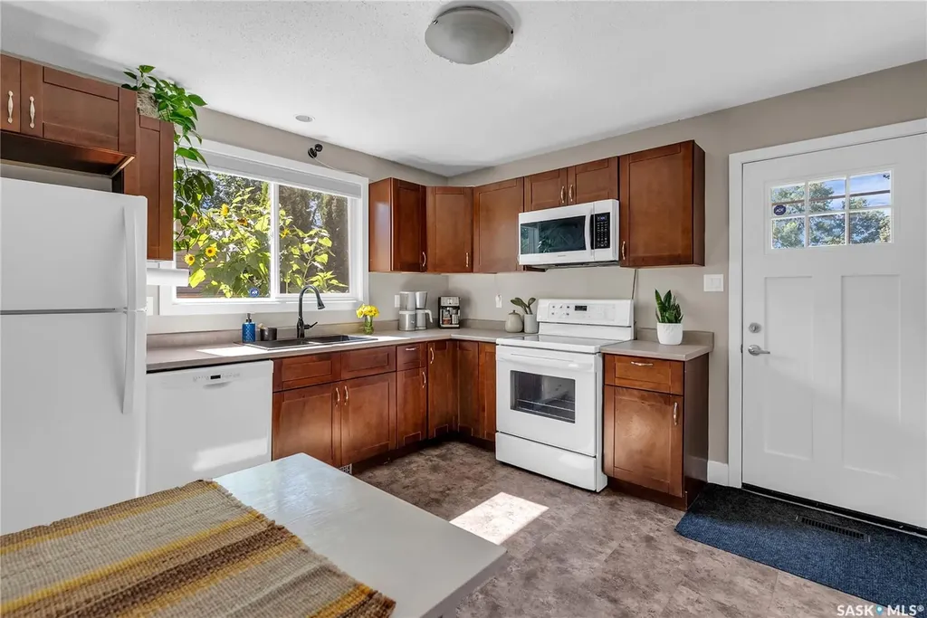 1037 Matheson Drive Saskatoon SK S7L 3Y9