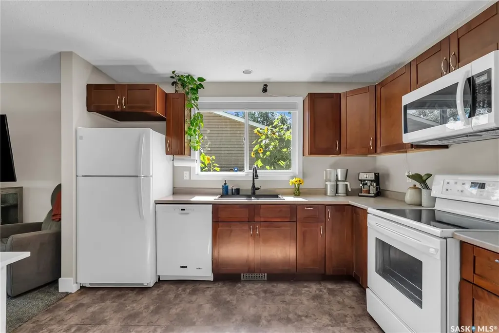 1037 Matheson Drive Saskatoon SK S7L 3Y9