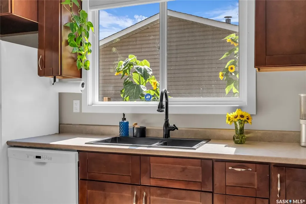 1037 Matheson Drive Saskatoon SK S7L 3Y9