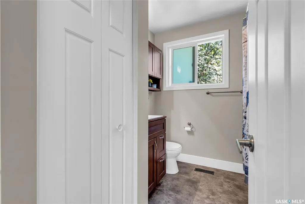 1037 Matheson Drive Saskatoon SK S7L 3Y9