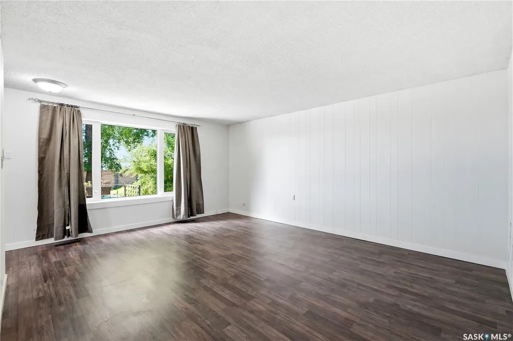 2525 Mcpherson Avenue Saskatoon SK S7J 0T2