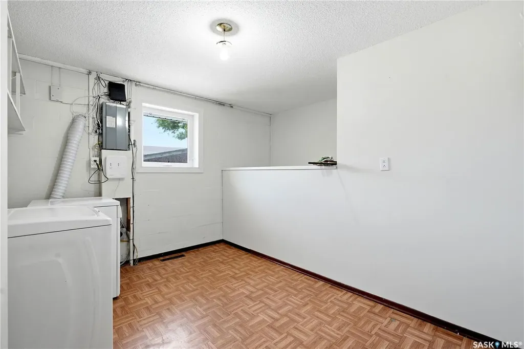 2525 Mcpherson Avenue Saskatoon SK S7J 0T2