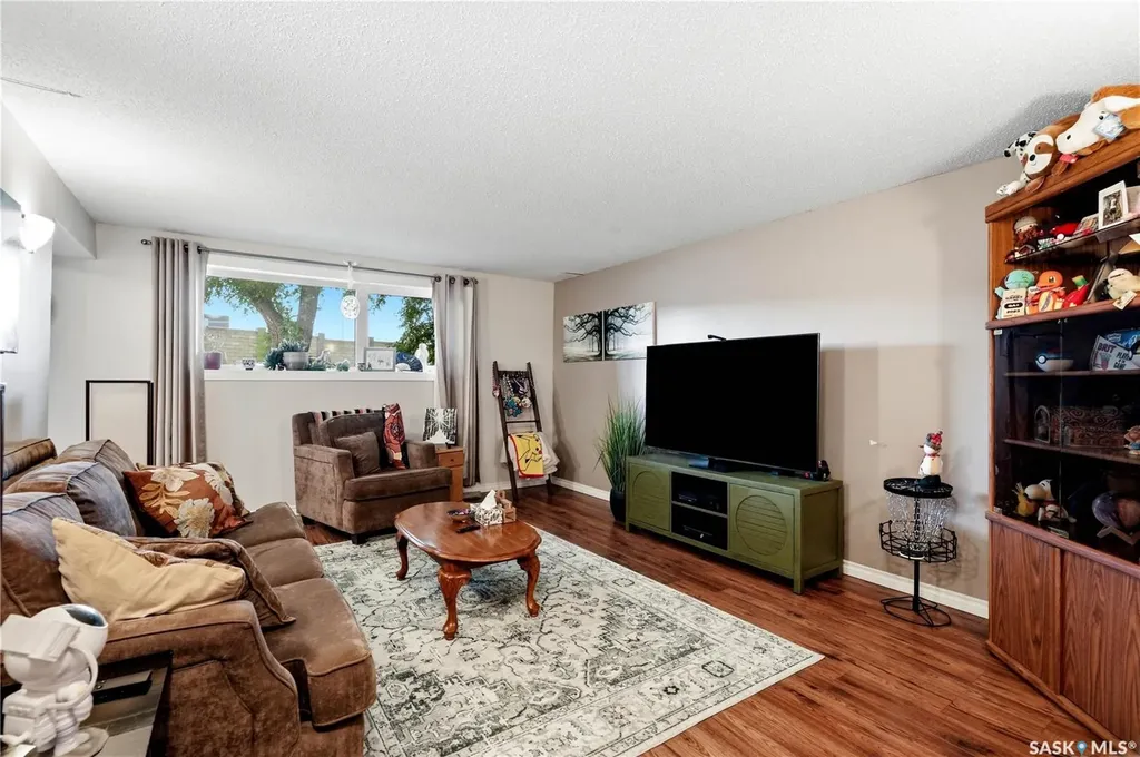 2525 Mcpherson Avenue Saskatoon SK S7J 0T2