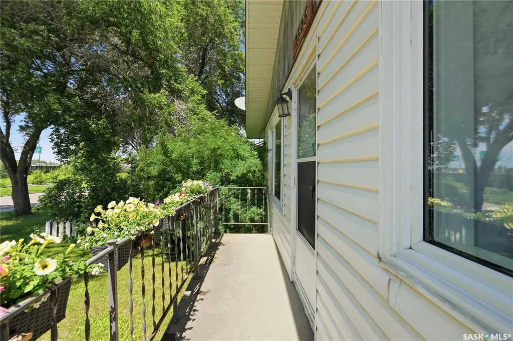 2525 Mcpherson Avenue Saskatoon SK S7J 0T2