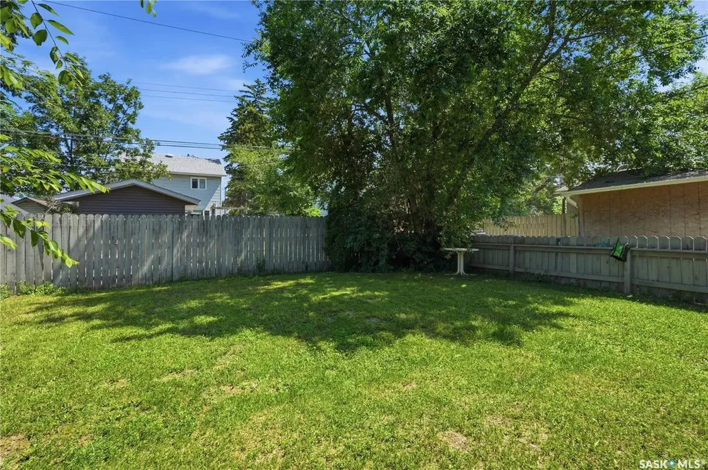 2525 Mcpherson Avenue Saskatoon SK S7J 0T2