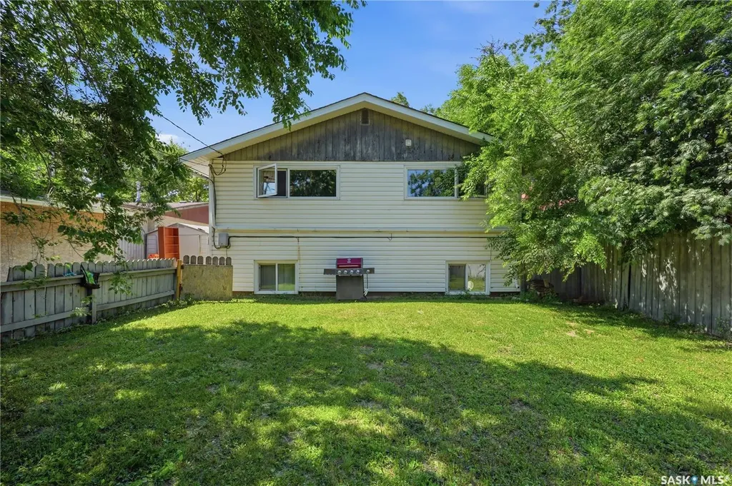 2525 Mcpherson Avenue Saskatoon SK S7J 0T2