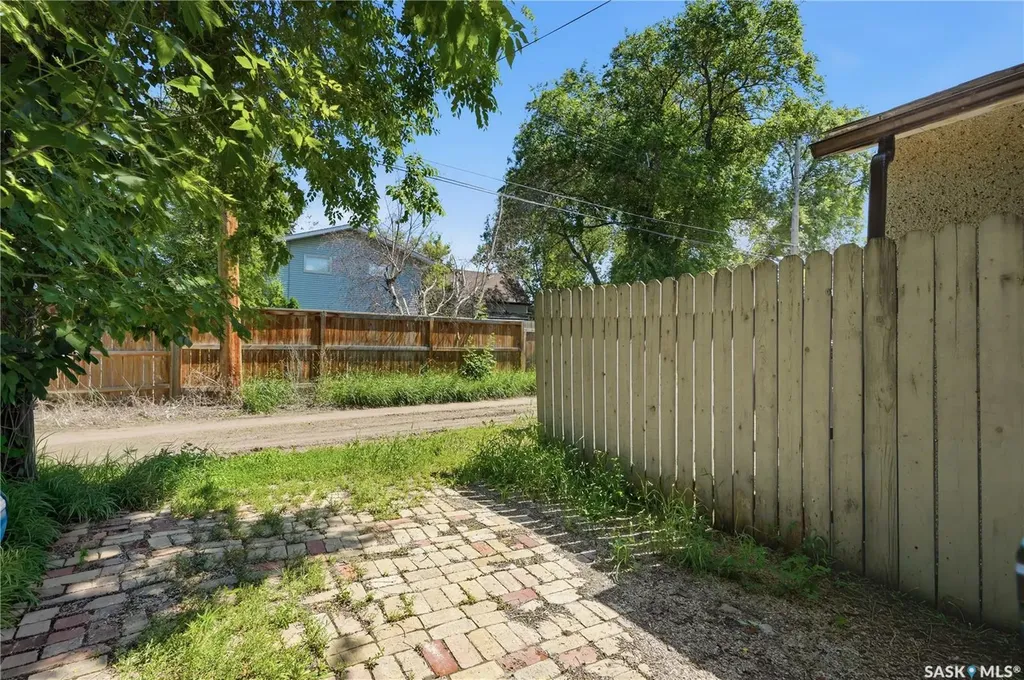 2525 Mcpherson Avenue Saskatoon SK S7J 0T2