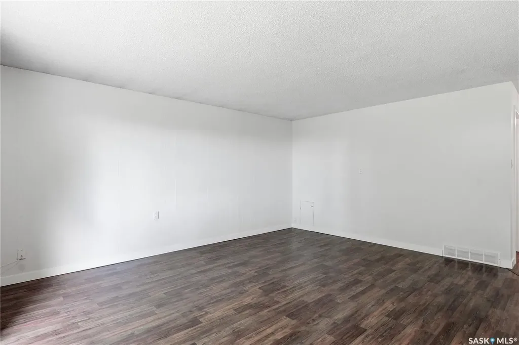 2525 Mcpherson Avenue Saskatoon SK S7J 0T2