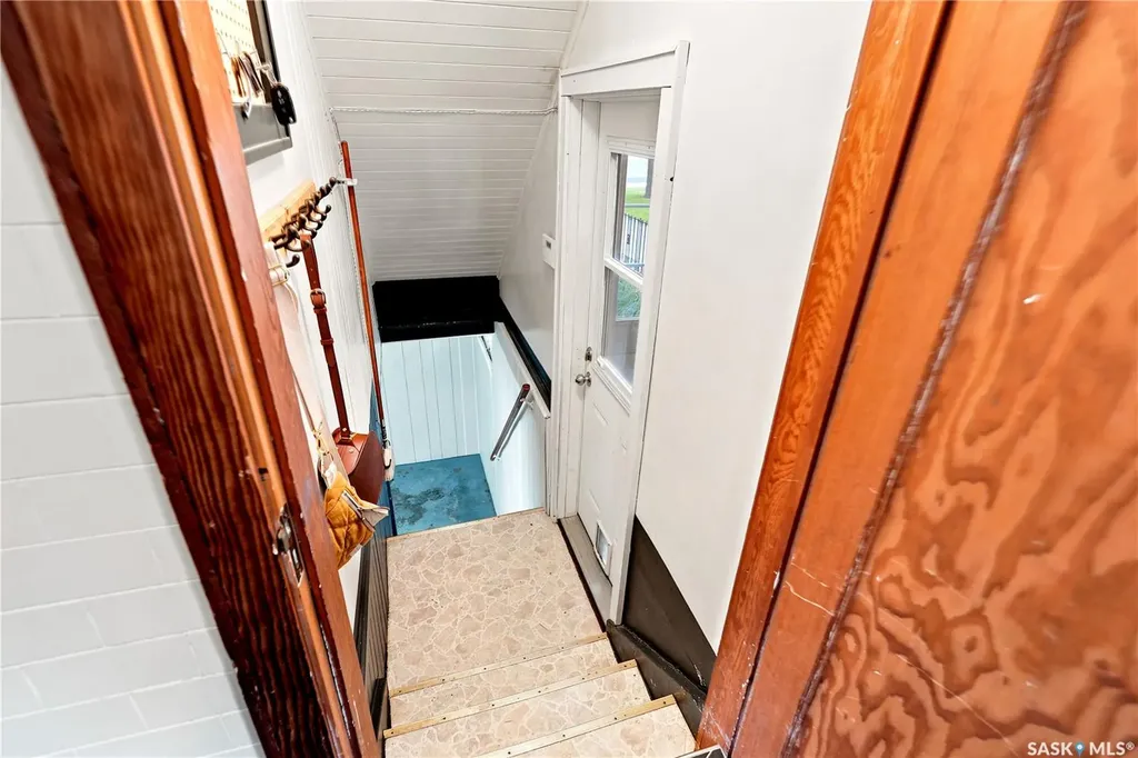 322 29th Street W Saskatoon SK S7L 0M1