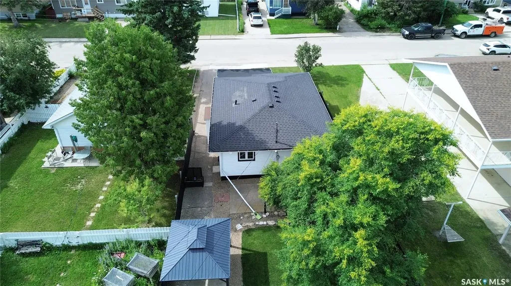 924 Hall Street W Moose Jaw SK S6H 2S4