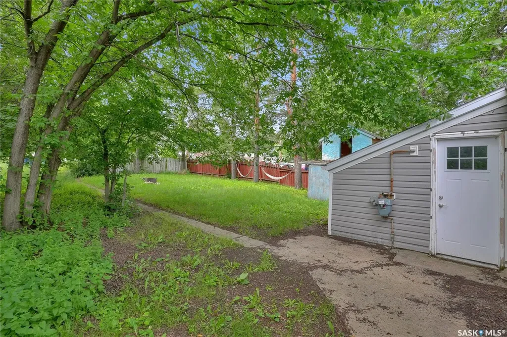 161 Lillooet Street E Moose Jaw SK S6H 4S6