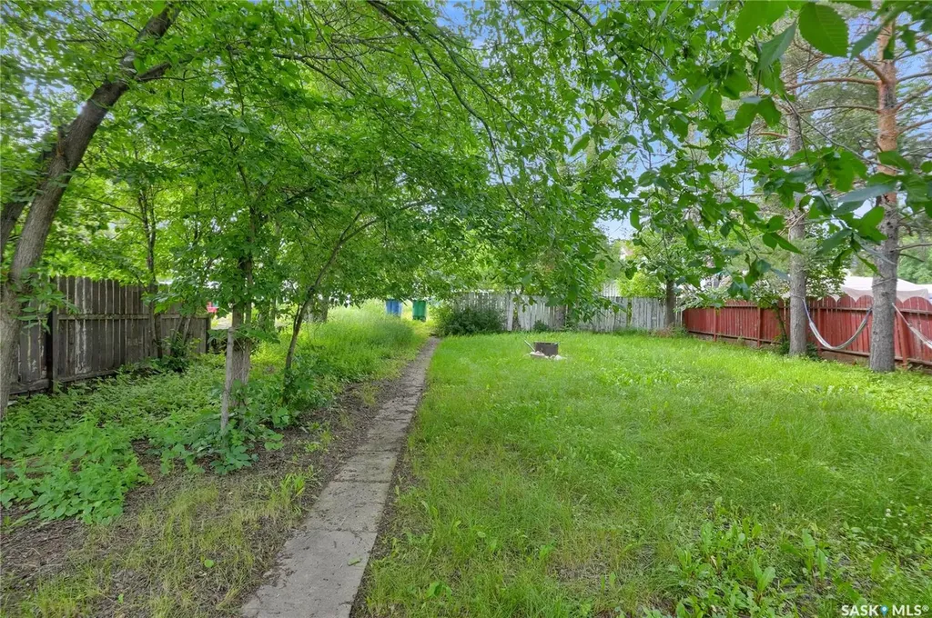 161 Lillooet Street E Moose Jaw SK S6H 4S6