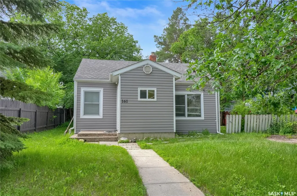 161 Lillooet Street E Moose Jaw SK S6H 4S6