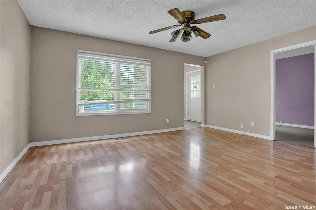 161 Lillooet Street E Moose Jaw SK S6H 4S6