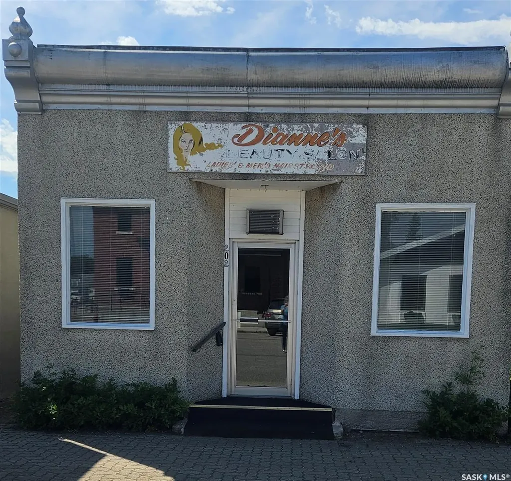 202 Main Street Cudworth SK S0K 1B0
