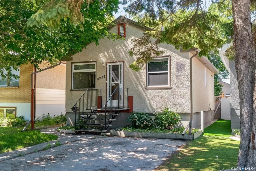 2236 Mackay Street Regina SK S4N 2S8