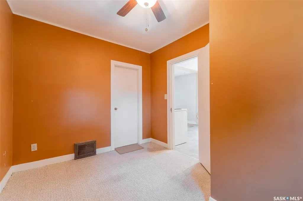 2236 Mackay Street Regina SK S4N 2S8