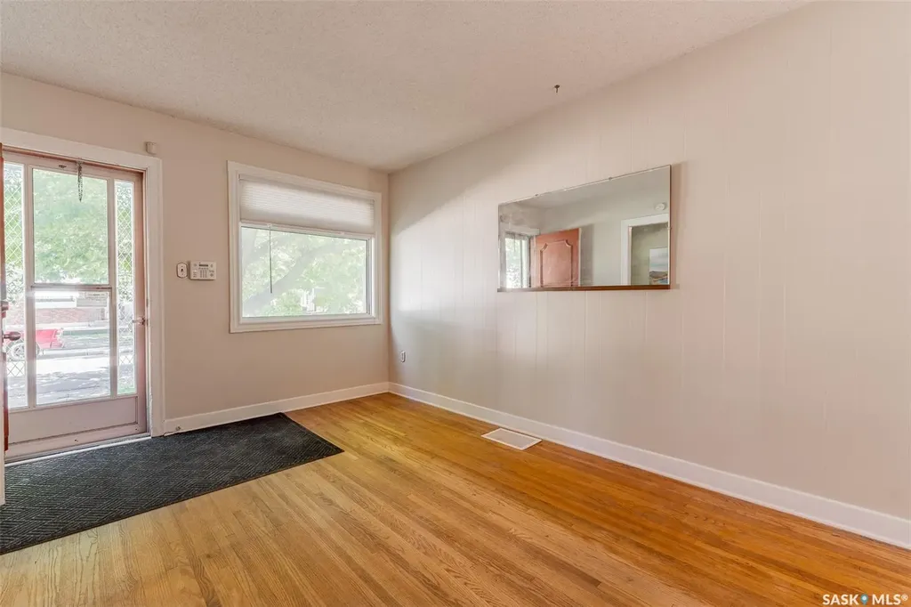 2236 Mackay Street Regina SK S4N 2S8
