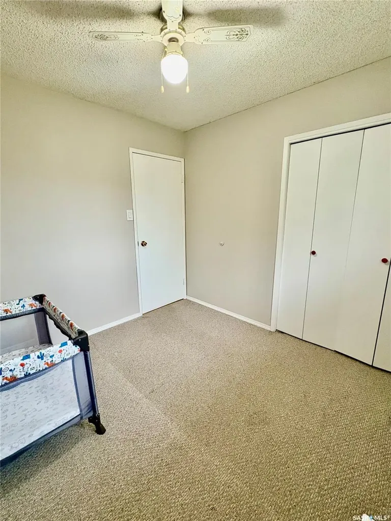 10 Mackie Crescent Saskatoon SK S7L 3V3