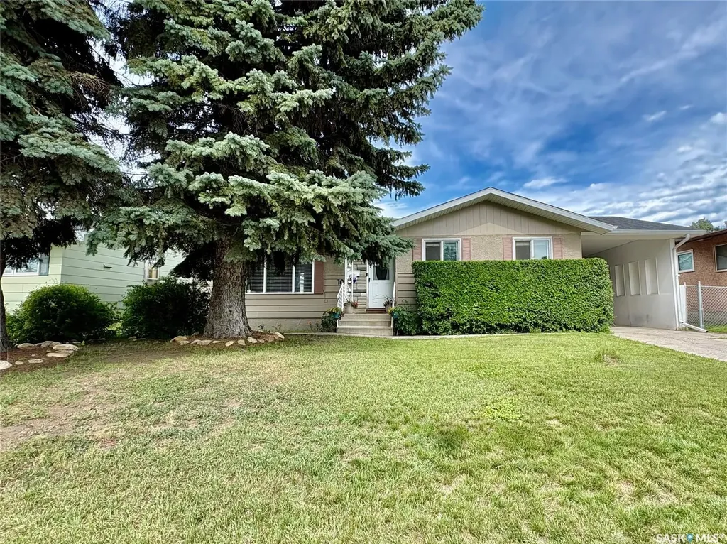 10 Mackie Crescent Saskatoon SK S7L 3V3