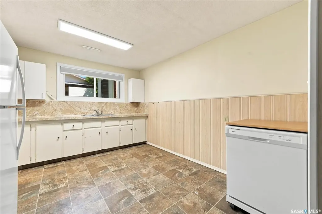 1009 East Centre Saskatoon SK S7J 3A2